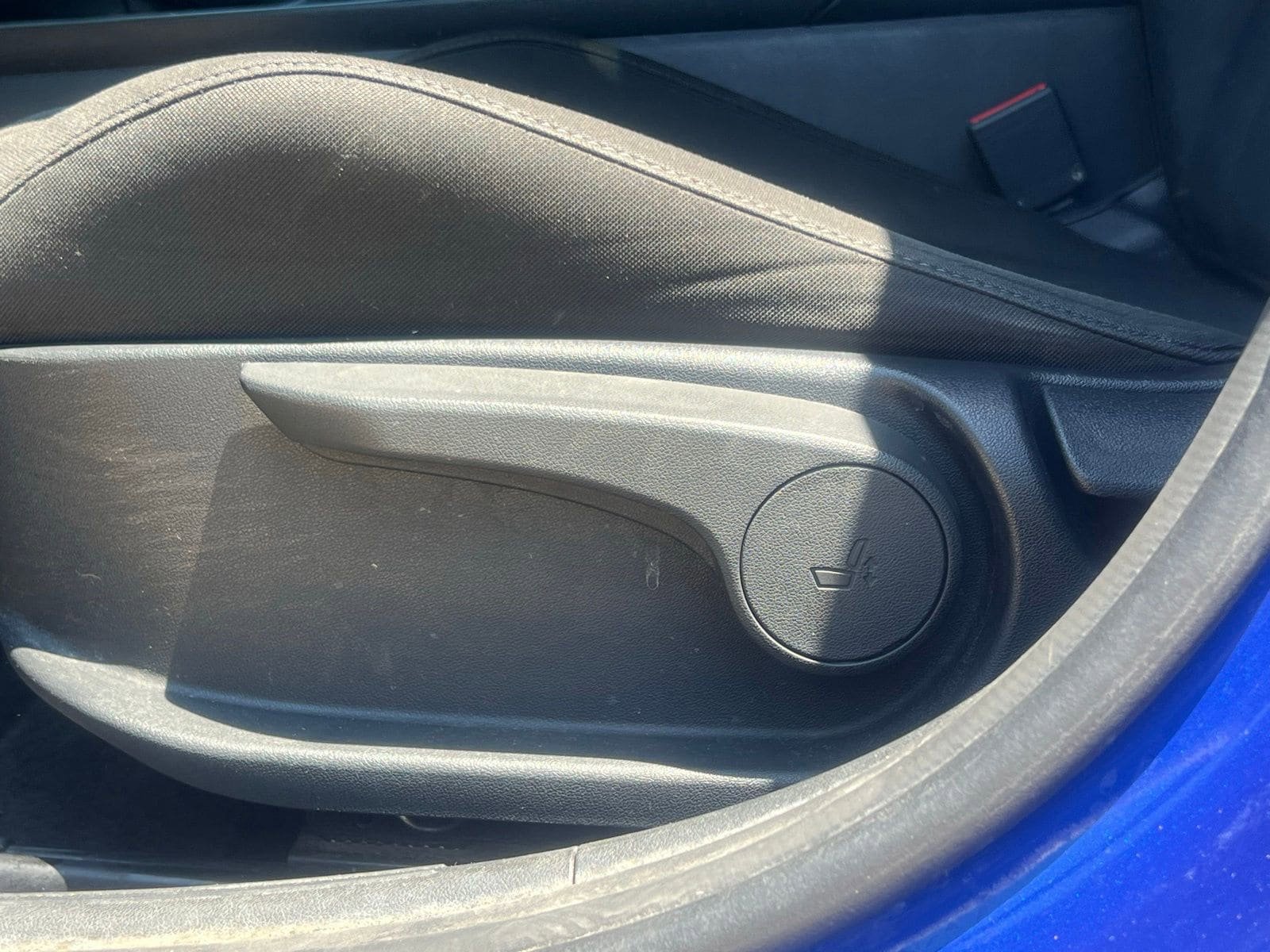 Used 2025 Hyundai Elantra Sport FWD image 24