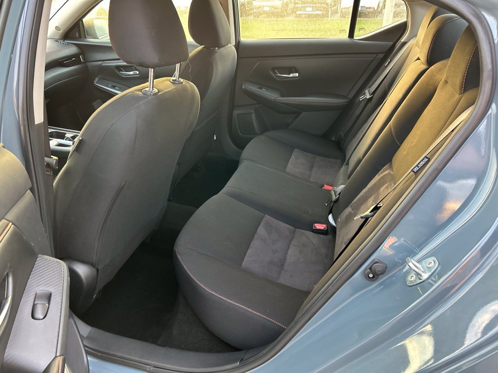 Used 2025 Nissan Sentra SR FWD image 9