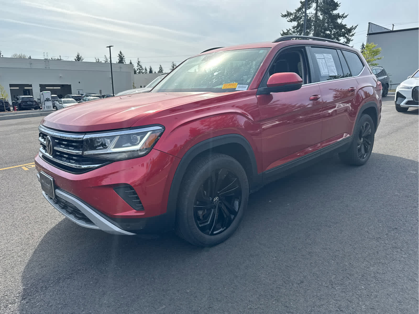 Used 2023 Volkswagen Atlas SE AWD/4WD image 3