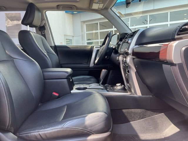 Used 2017 Toyota 4Runner Limited AWD/4WD image 8