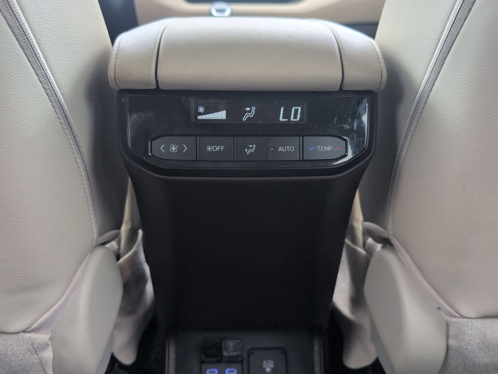 Used 2022 Toyota Highlander Limited AWD/4WD image 27