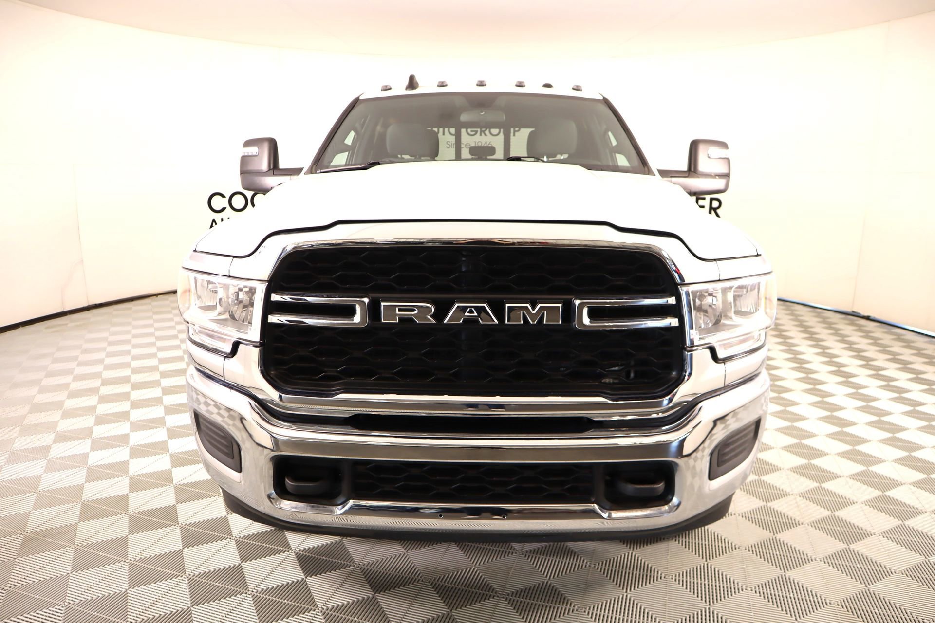 Used 2024 RAM 3500 Tradesman w/ Chrome Appearance Group image 8