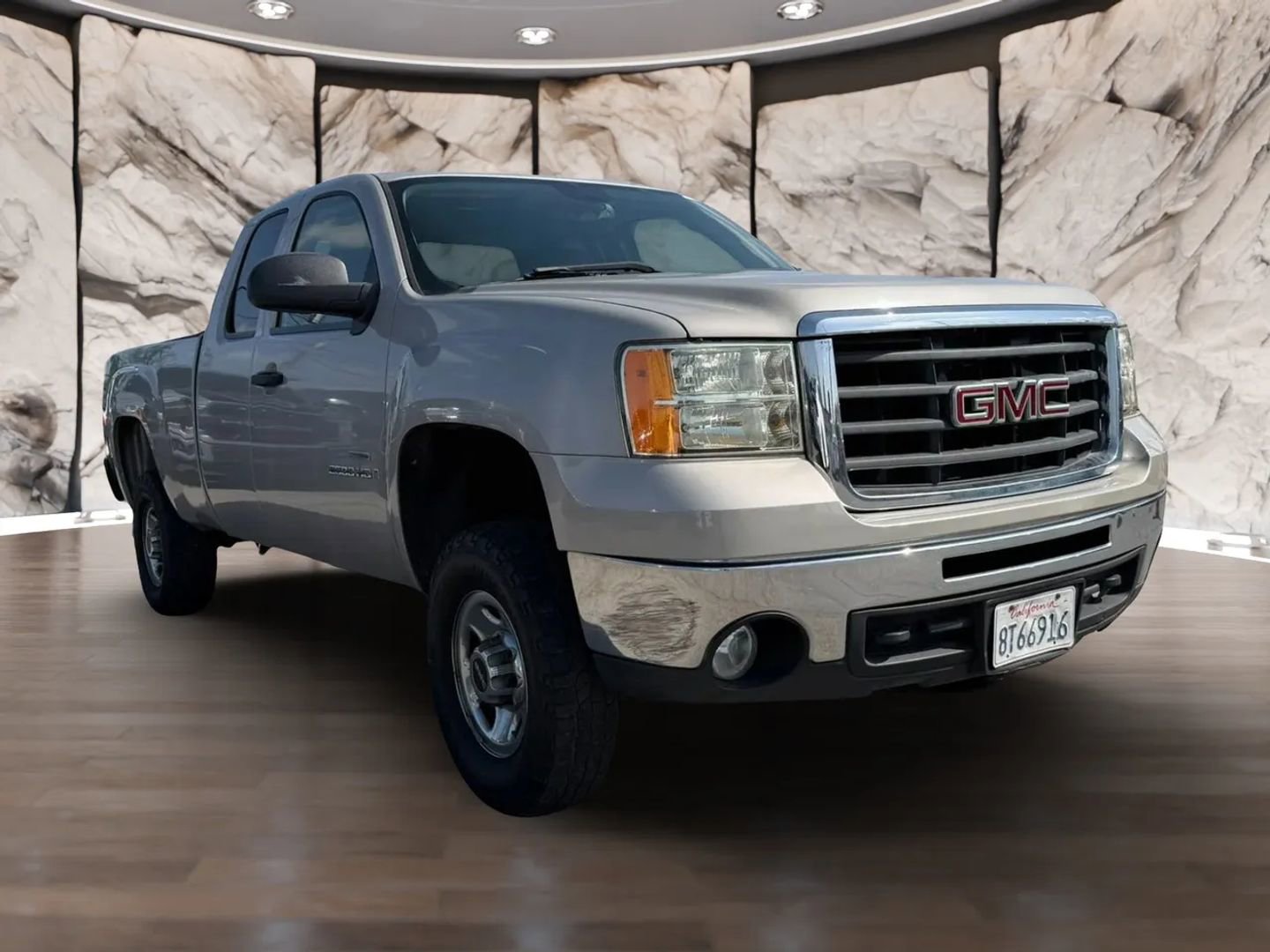 Used 2008 GMC Sierra 2500 SLE w/ Convenience Package AWD/4WD image 3