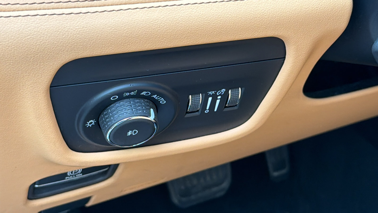 Certified 2025 Jeep Grand Cherokee L Summit AWD/4WD image 28