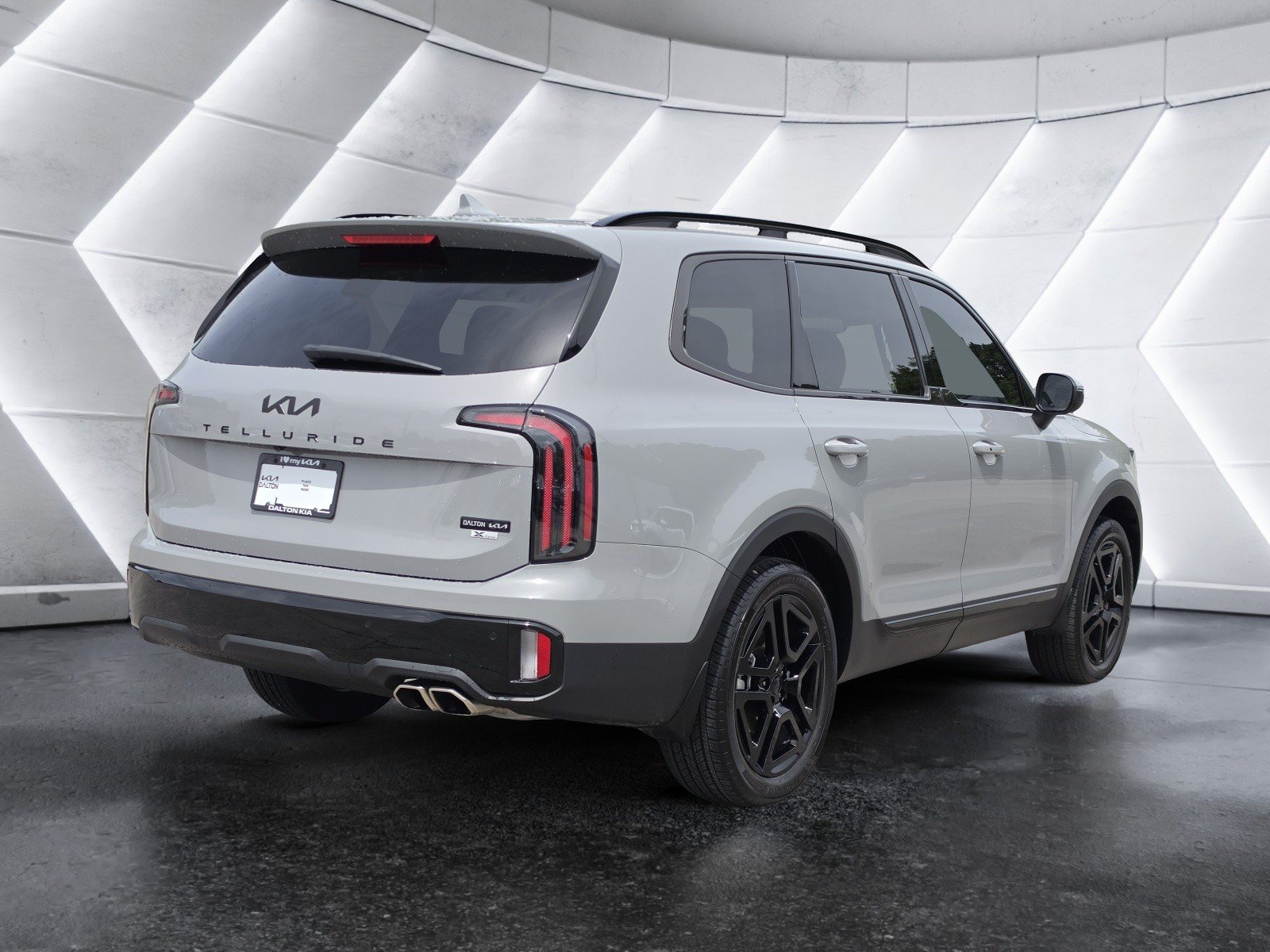 Used 2025 Kia Telluride EX X-Line AWD/4WD image 3