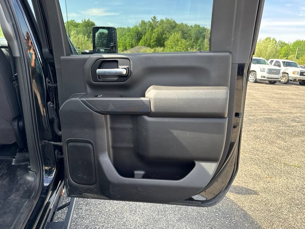 Used 2021 Chevrolet Silverado 2500 Custom w/ Custom Value Package AWD/4WD image 27