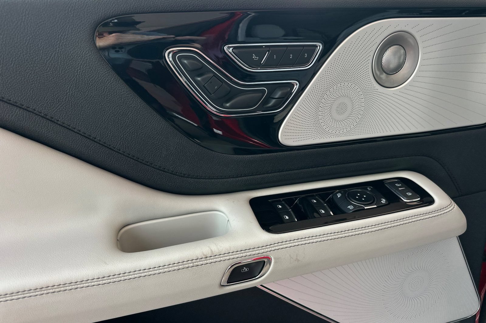 New 2026 Lincoln Aviator Reserve AWD/4WD image 9