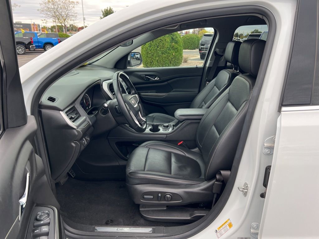 Used 2023 GMC Acadia SLT image 12