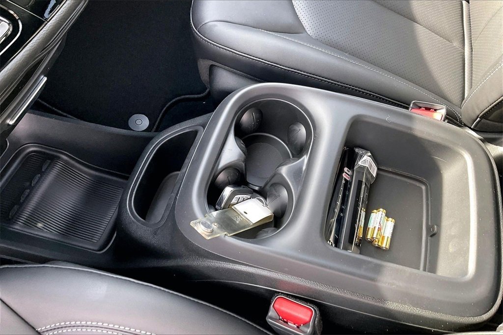 New 2026 Chrysler Pacifica Select image 8