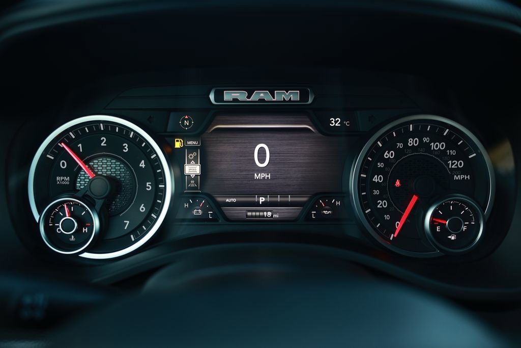 New 2026 RAM 1500 4x4 Crew Cab image 17