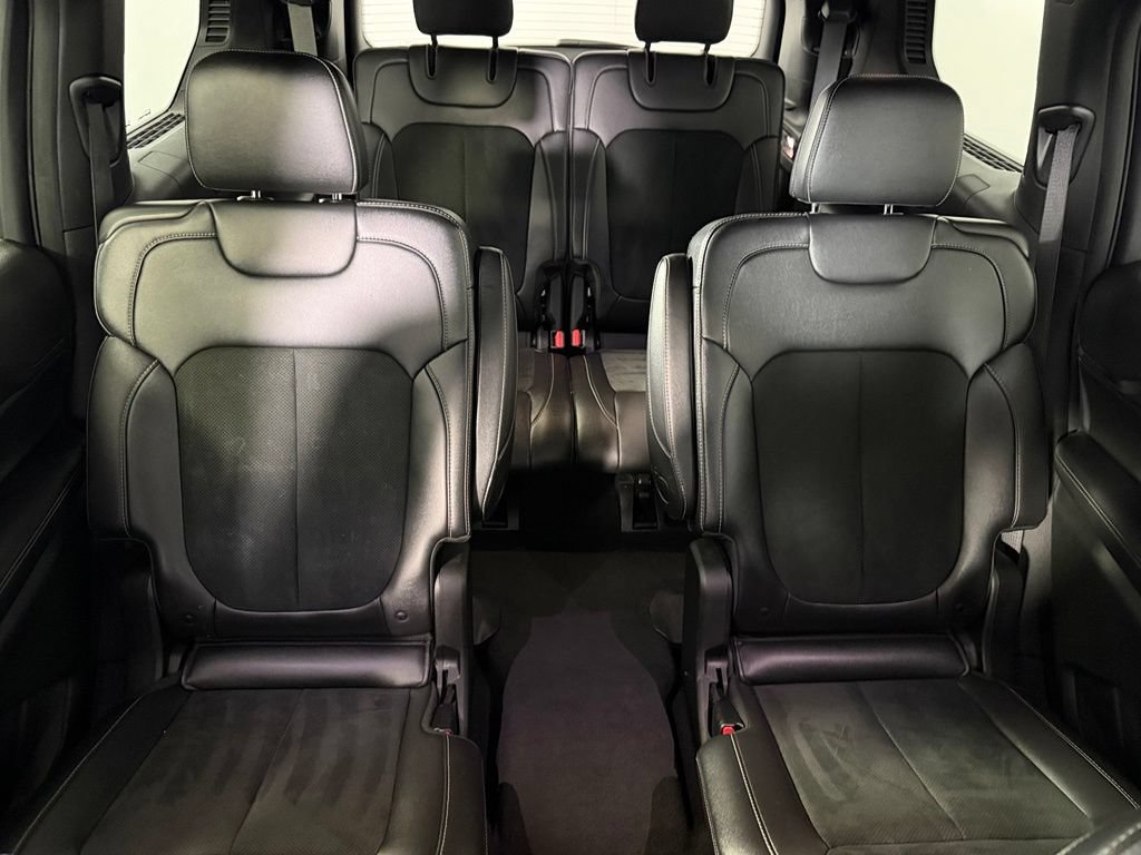 Certified 2025 Jeep Grand Cherokee L Laredo RWD image 20
