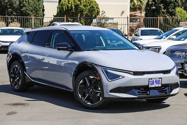 New 2025 Kia EV6 Wind image 2