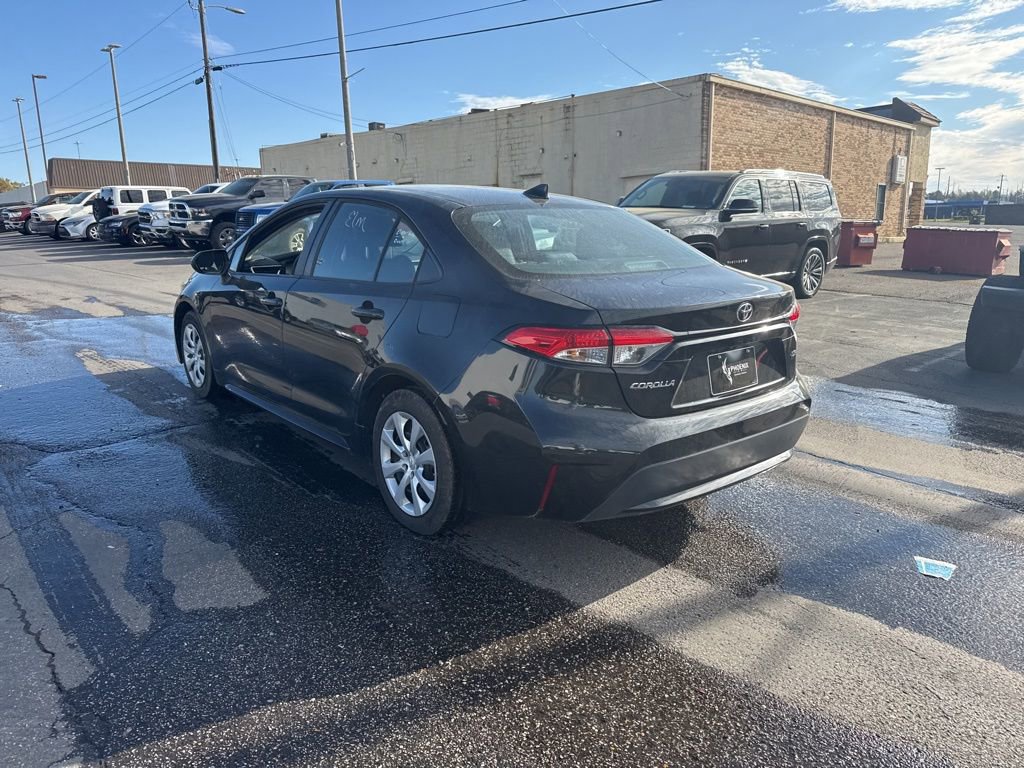 Used 2022 Toyota Corolla LE image 7