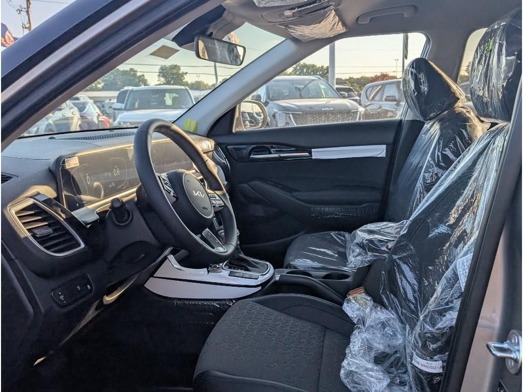 New 2026 Kia Seltos S image 15