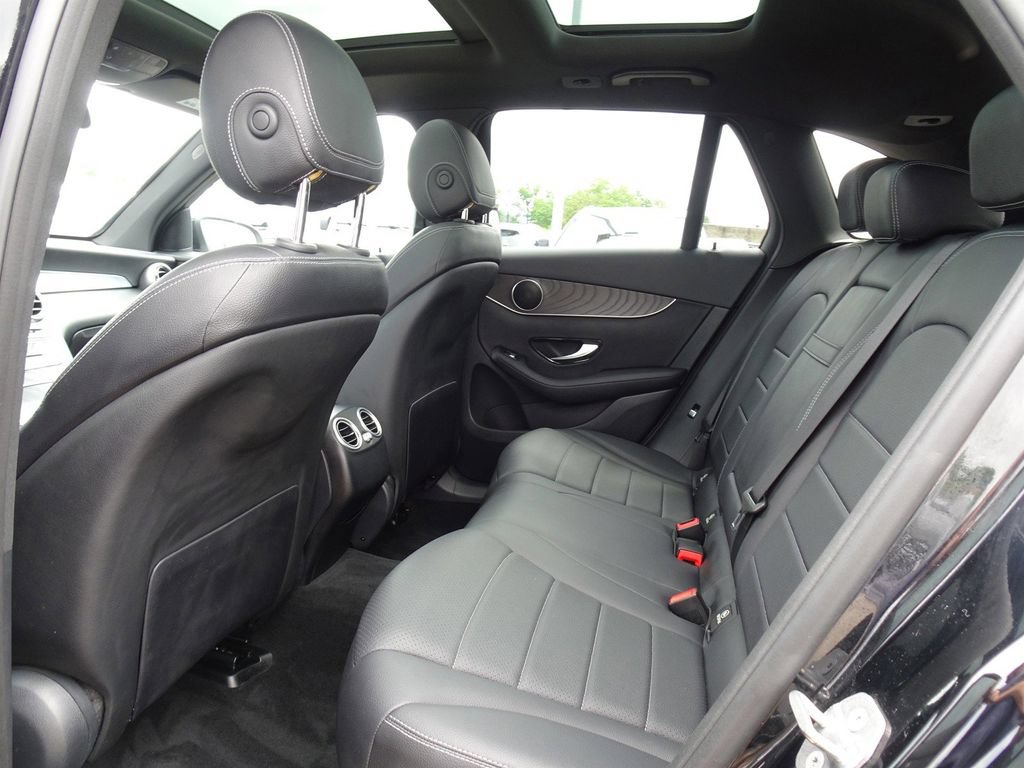 Used 2018 Mercedes-Benz GLC 300 4MATIC image 16
