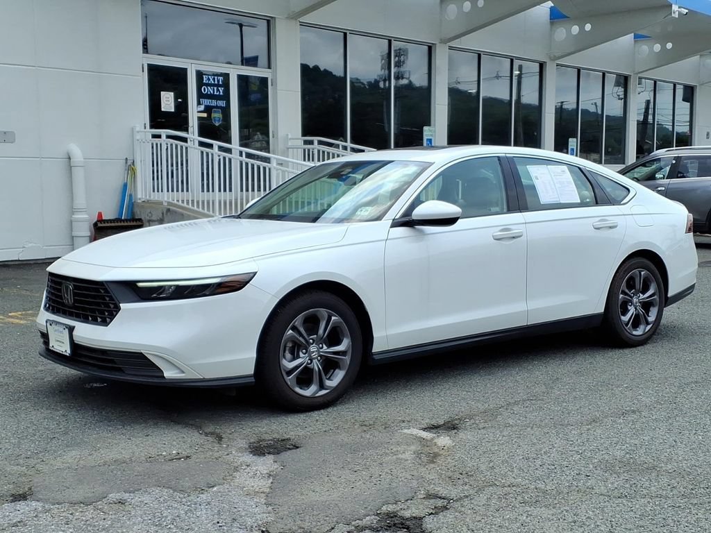 Used 2023 Honda Accord EX image 3