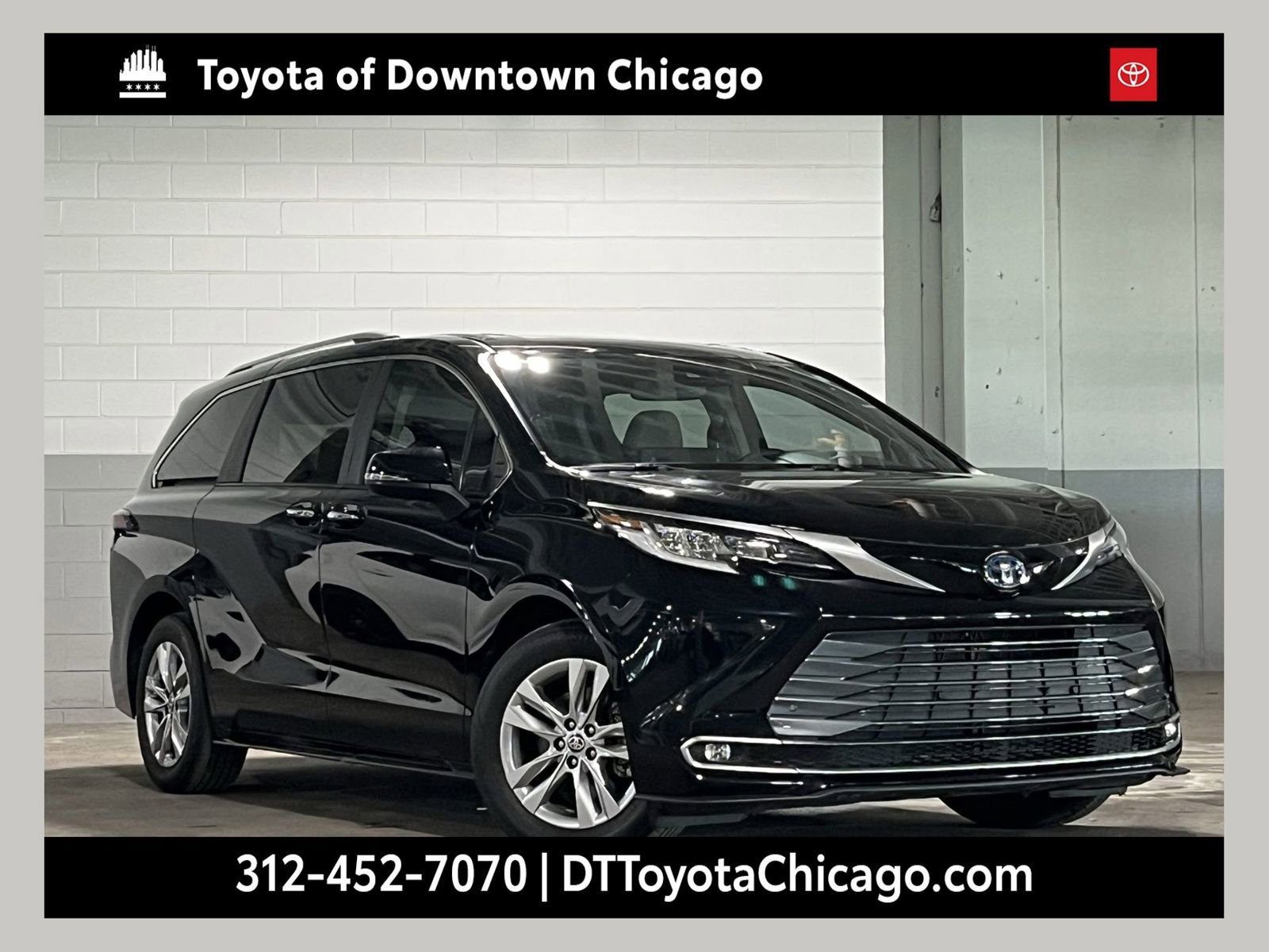 Used 2023 Toyota Sienna Limited FWD image 1