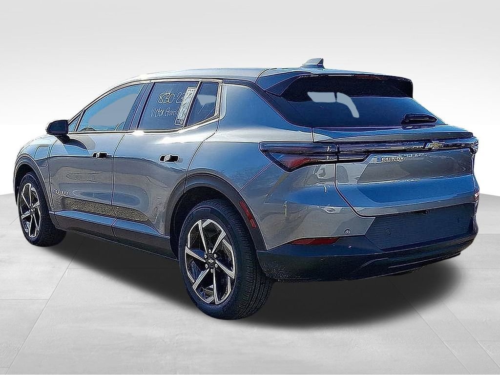 New 2026 Chevrolet Equinox EV LT image 3