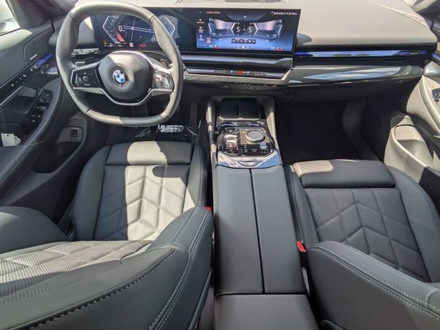 Used 2026 BMW 530i RWD image 13