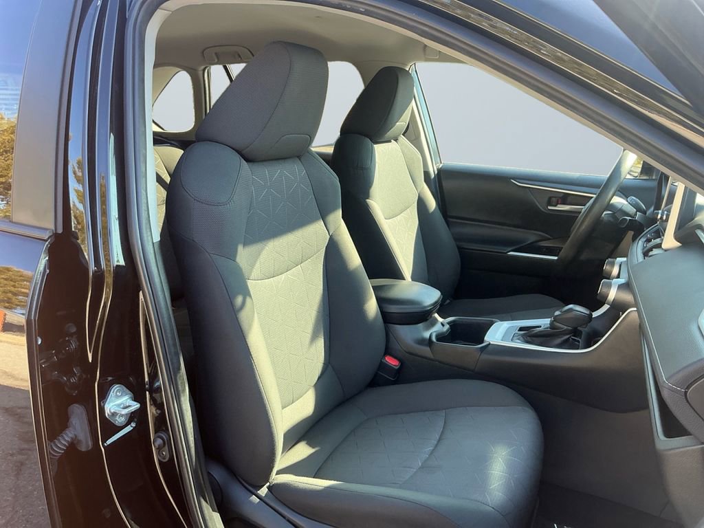 Used 2023 Toyota RAV4 XLE image 16
