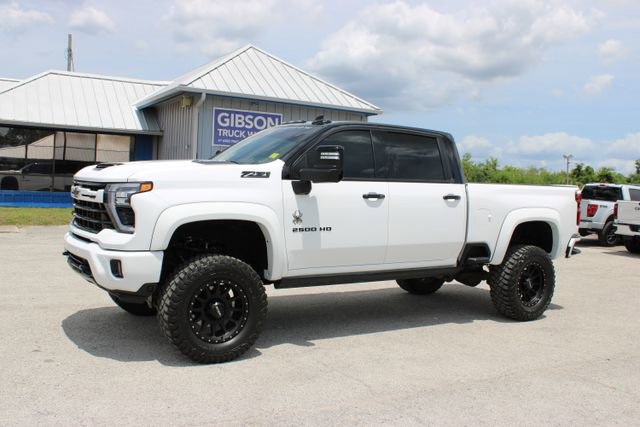 Used 2024 Chevrolet Silverado 2500 LTZ w/ LTZ Plus Package AWD/4WD image 5