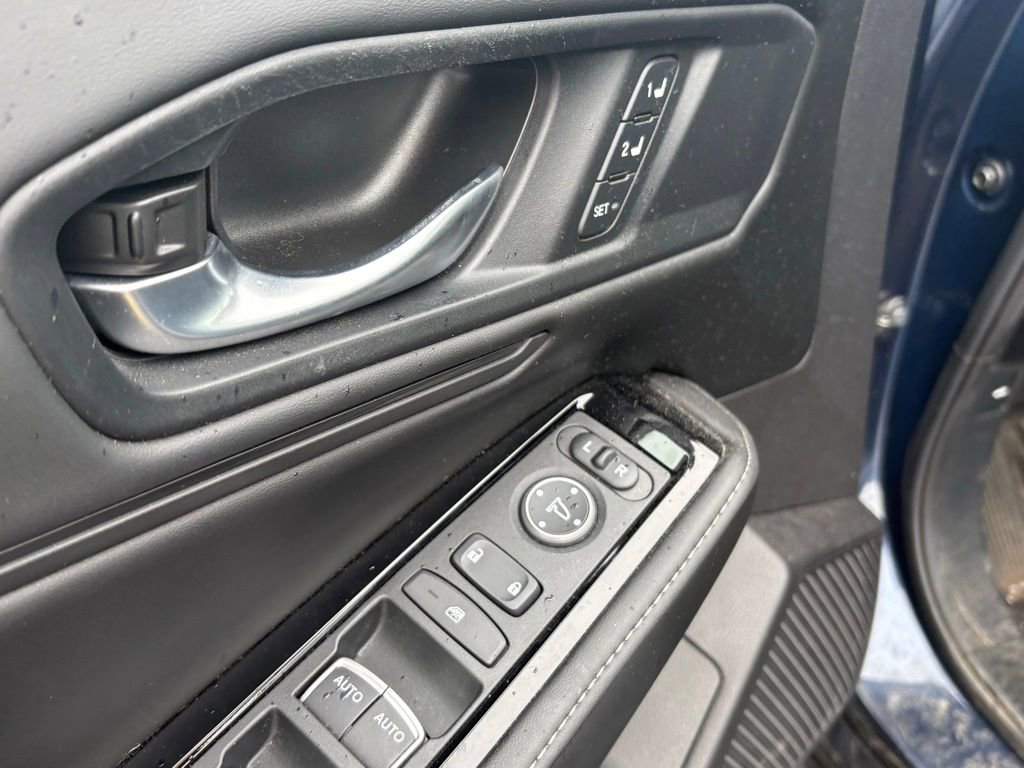 Used 2023 Honda Accord Touring image 7