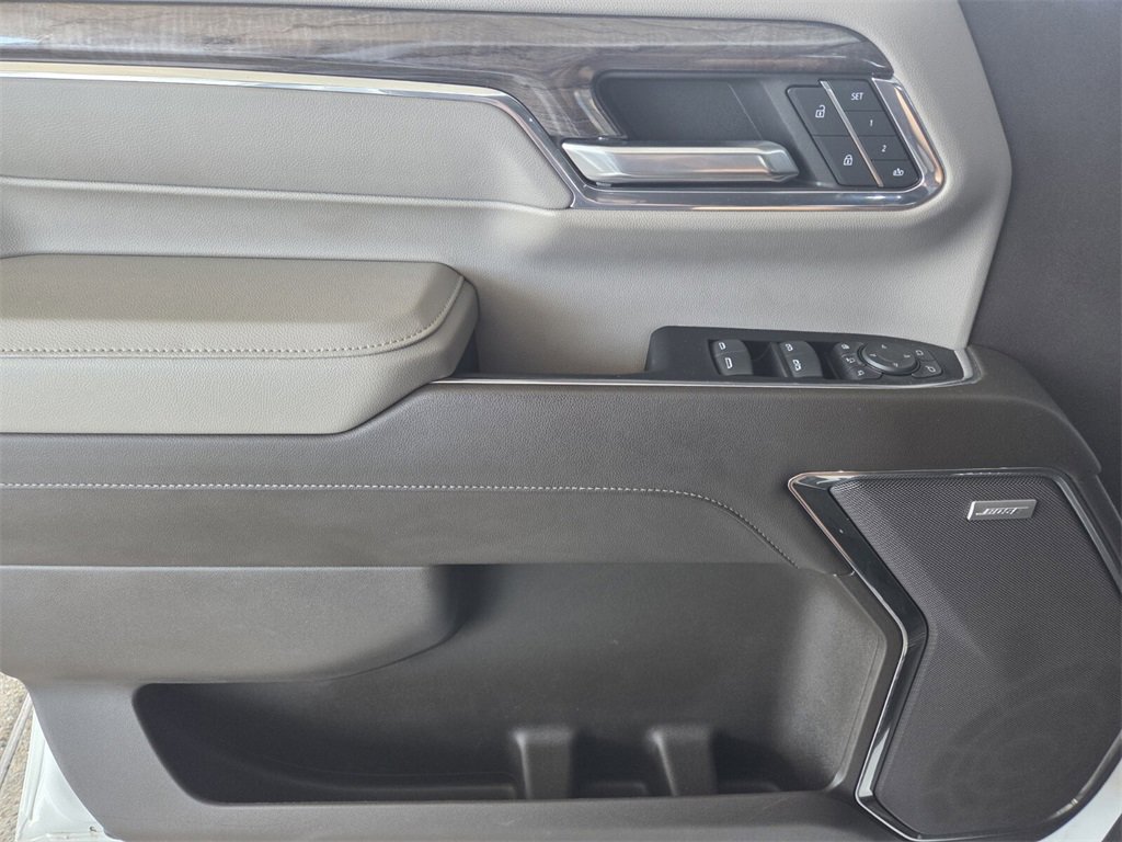 Used 2024 Chevrolet Silverado 2500 LTZ w/ LTZ Convenience Package image 30