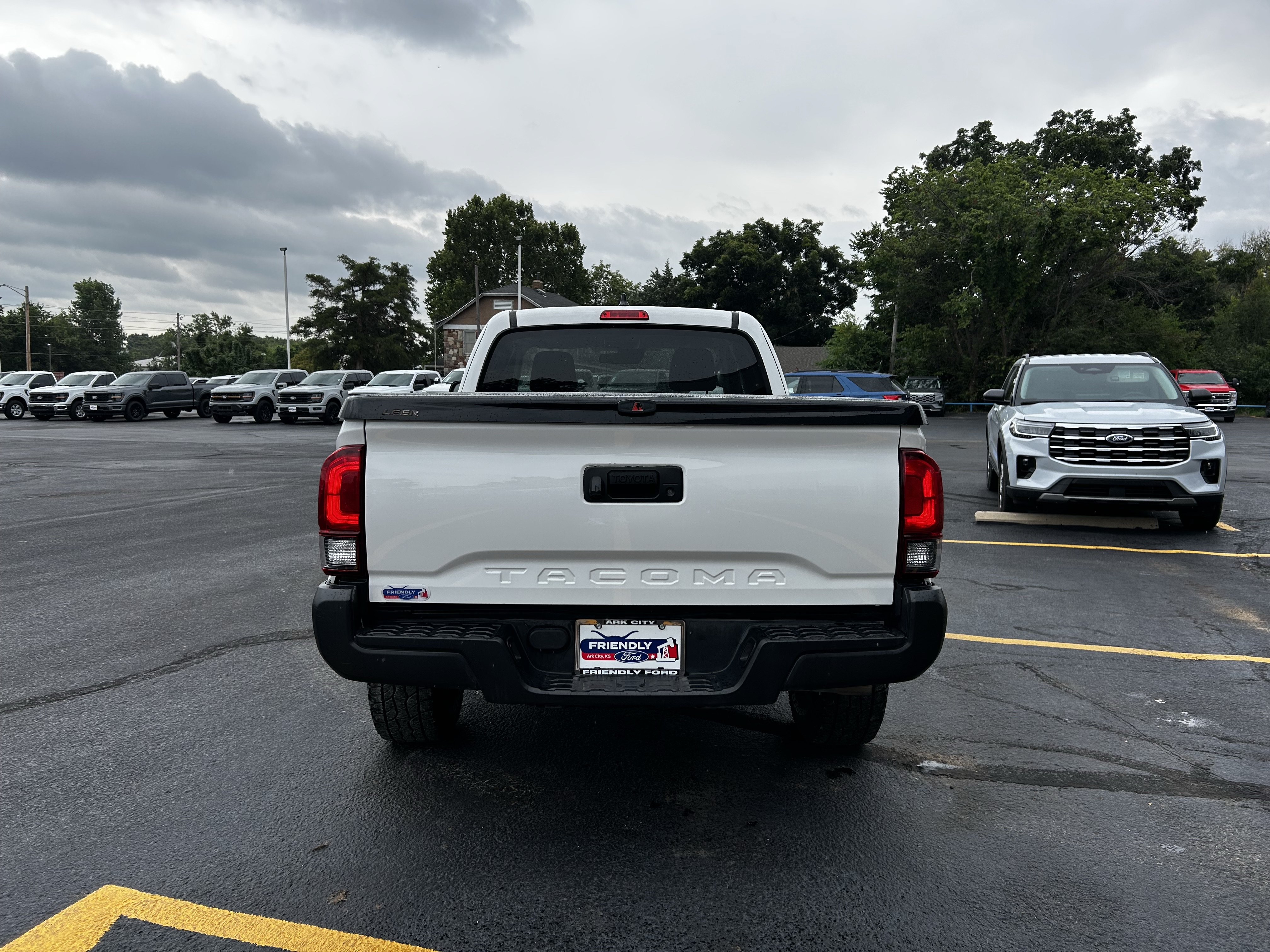 Used 2023 Toyota Tacoma SR RWD image 8