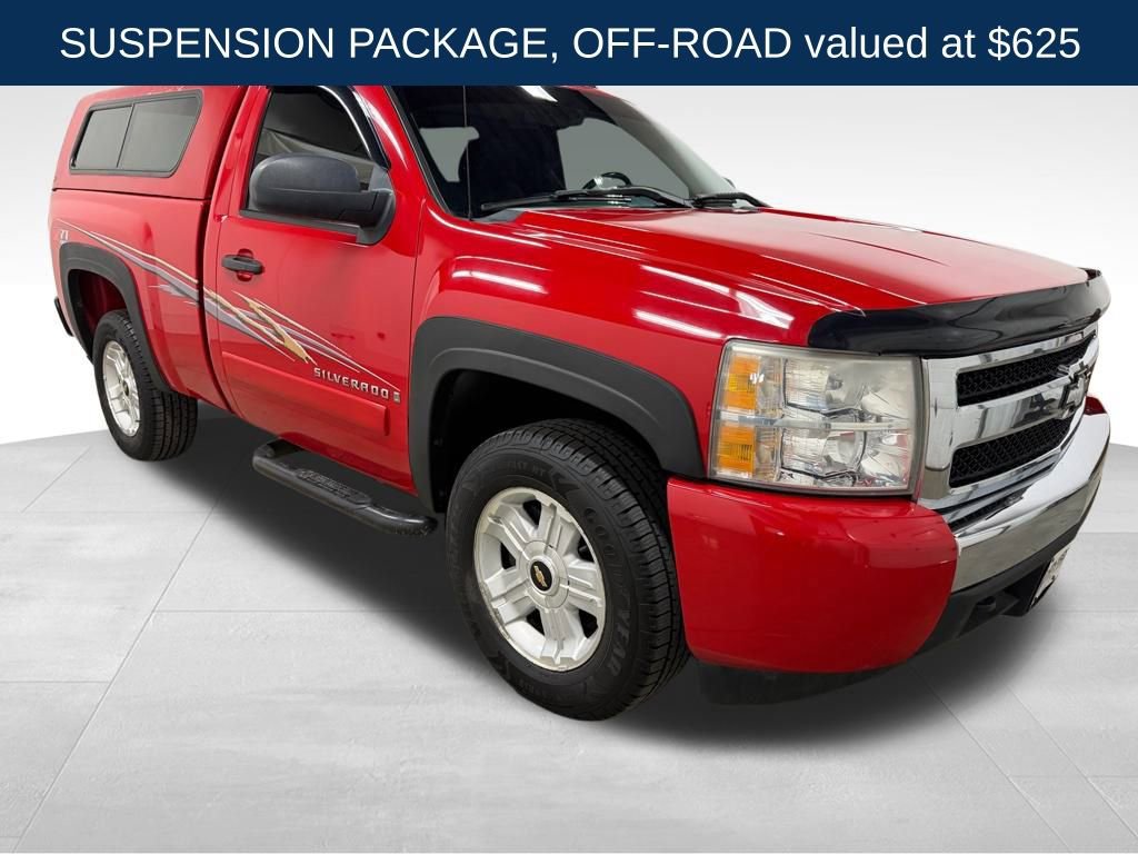 Used 2008 Chevrolet Silverado 1500 LT w/ Suspension Package, Off-Road image 3