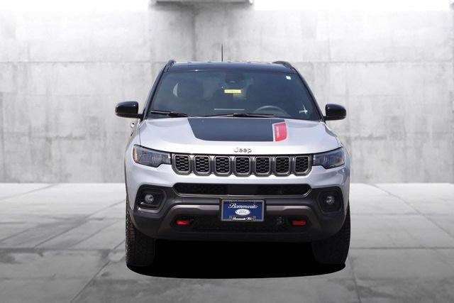 Used 2024 Jeep Compass Trailhawk AWD/4WD image 4