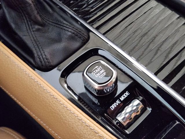 Used 2018 Volvo S90 T5 Momentum w/ Convenience Package FWD image 21