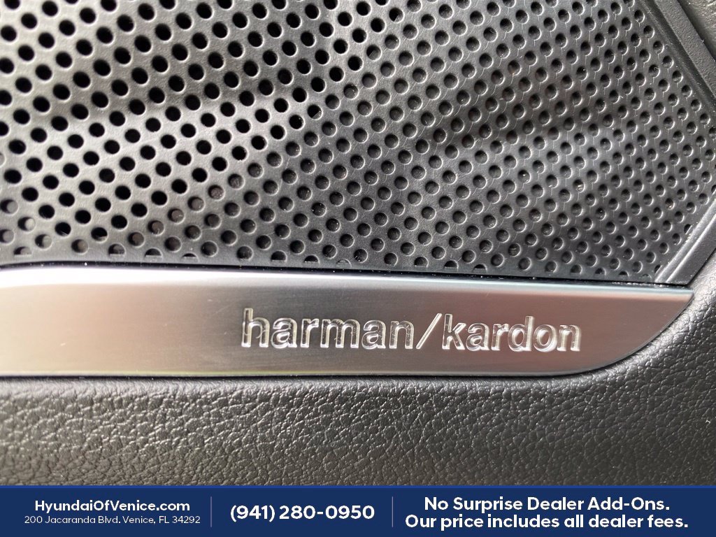 Certified 2023 Hyundai Santa Fe SEL w/ Premium Package FWD image 9