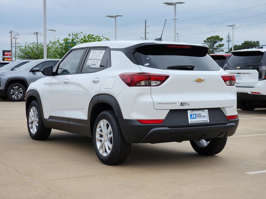 New 2026 Chevrolet TrailBlazer LS w/ LS Convenience Package FWD image 3