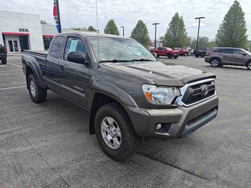 Used 2014 Toyota Tacoma 4x4 Access Cab V6 w/ TRD Off-Road Package image 3