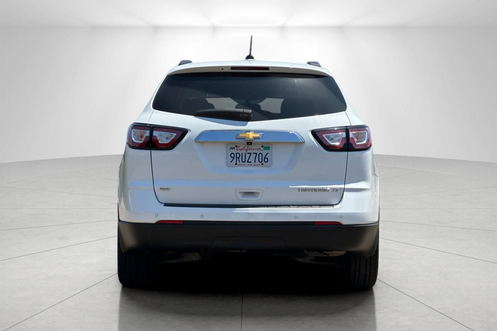 Used 2016 Chevrolet Traverse LT w/ Style and Technology Package AWD/4WD image 4