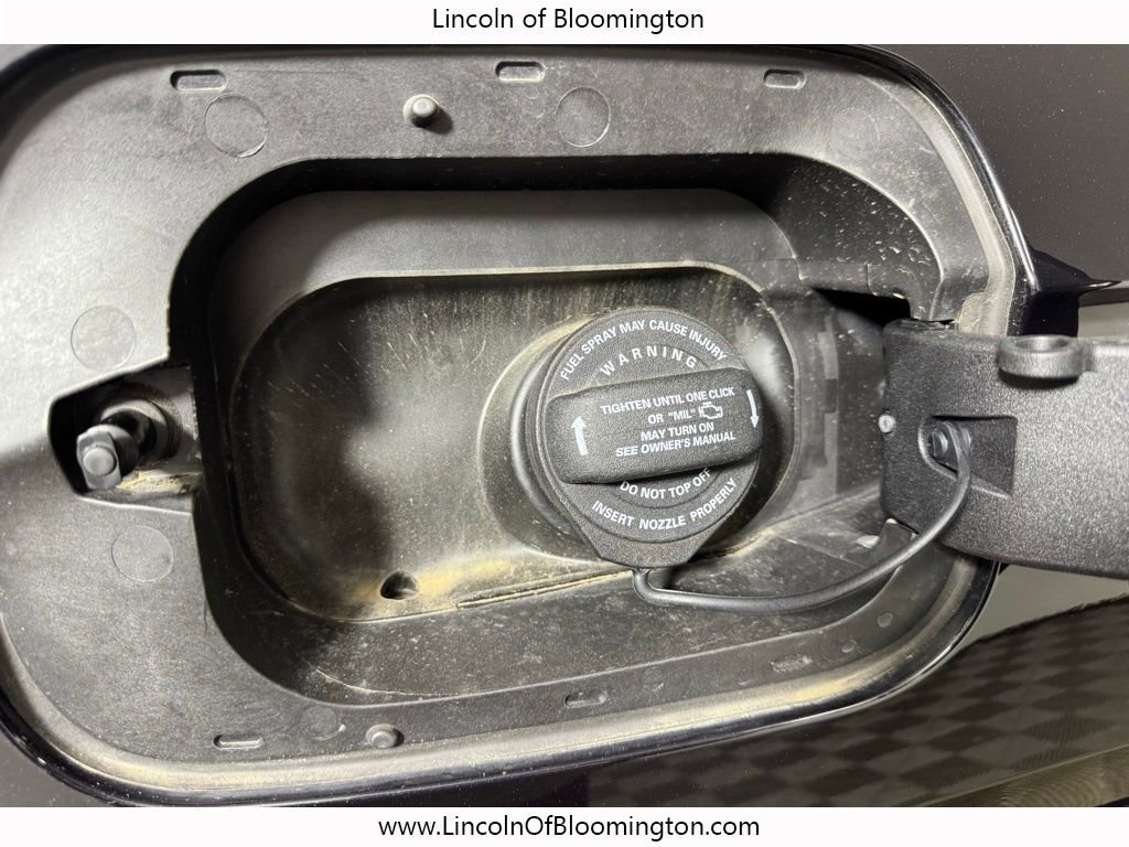 Used 2025 Volkswagen Atlas Cross Sport SEL Premium R-Line image 34