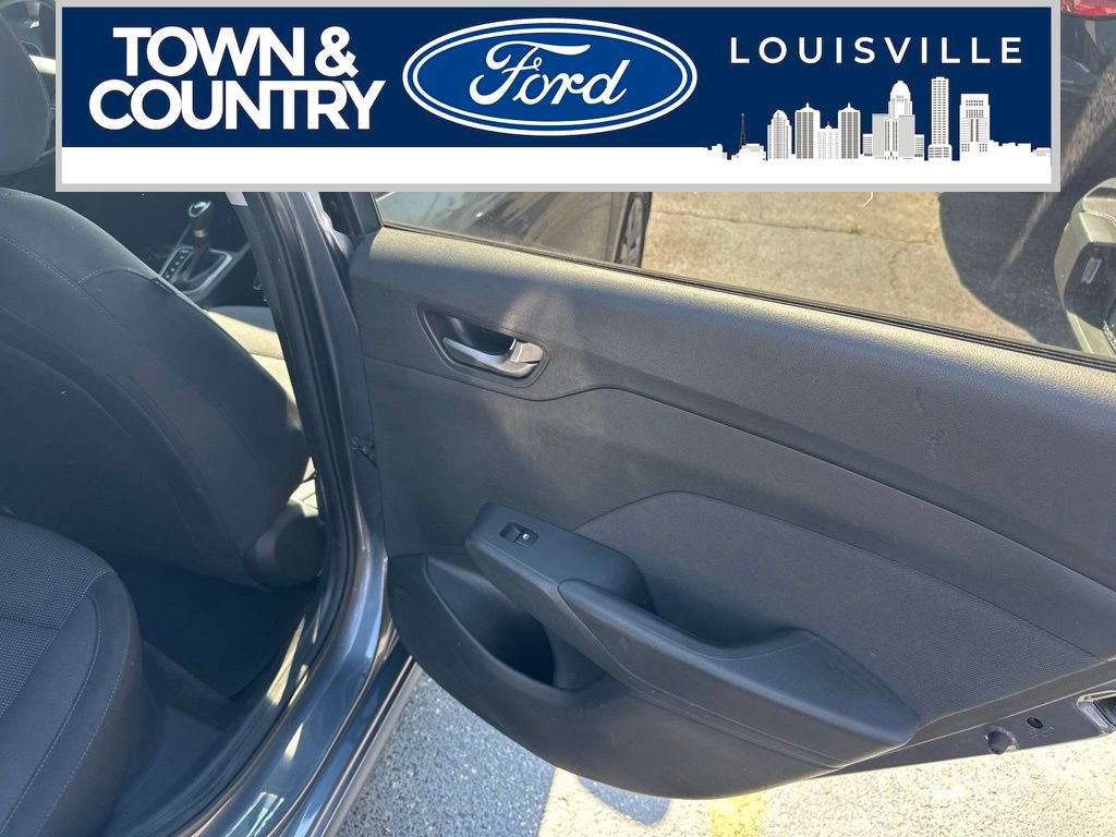 Used 2019 Hyundai Accent SE FWD image 18
