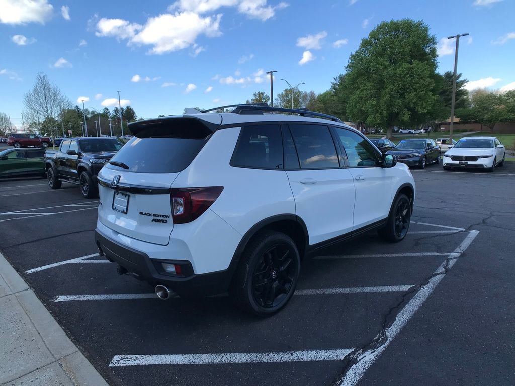 Certified 2024 Honda Passport Black Edition image 13