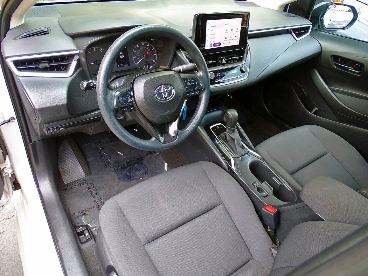 Used 2023 Toyota Corolla LE FWD image 18
