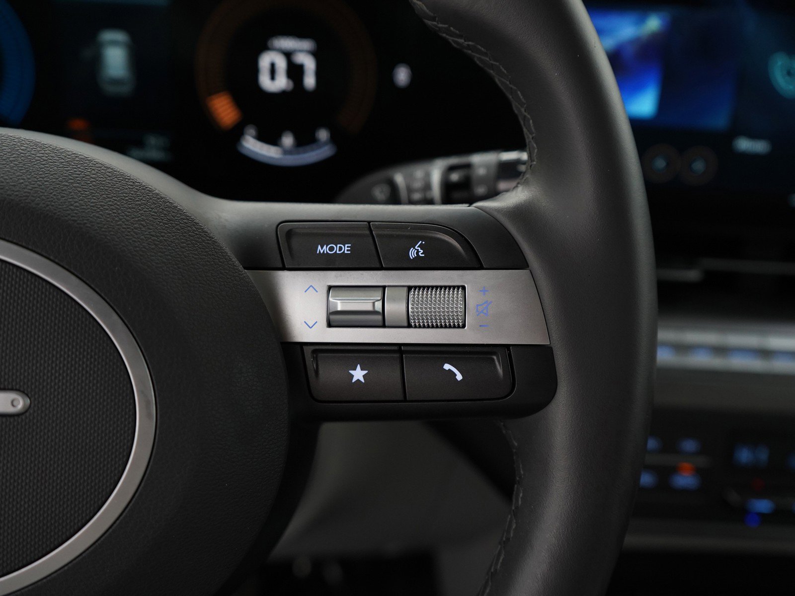 Used 2024 Hyundai Kona SEL image 25