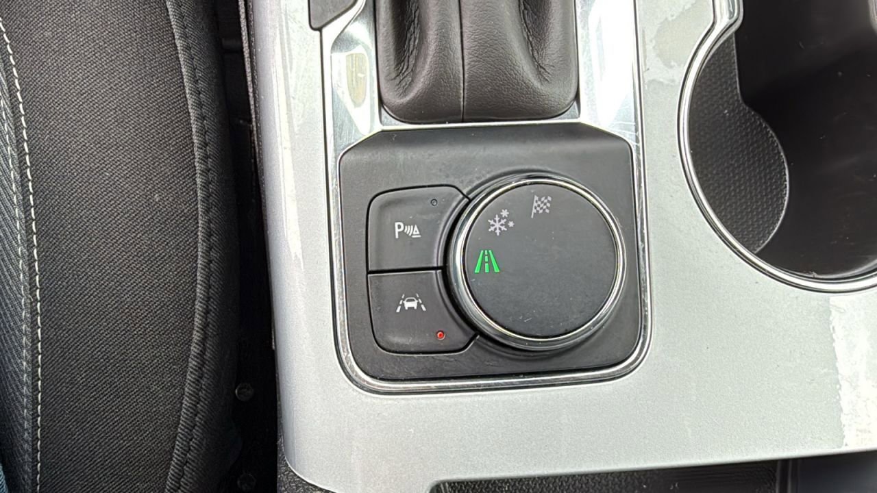 Used 2023 Chevrolet Blazer LT w/ Driver Confidence Package image 22