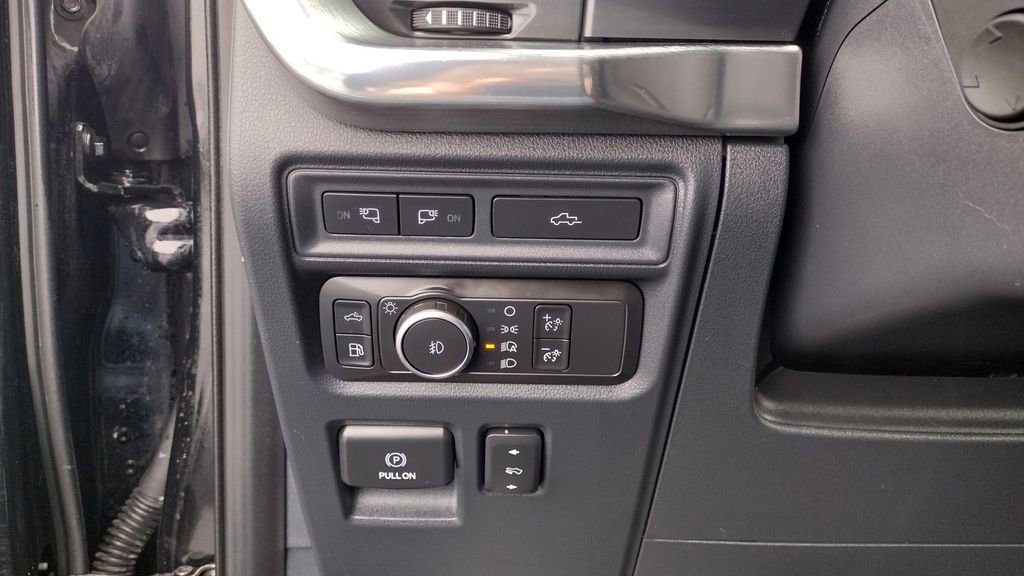 Used 2021 Ford F150 Lariat w/ Equipment Group 502A High image 19