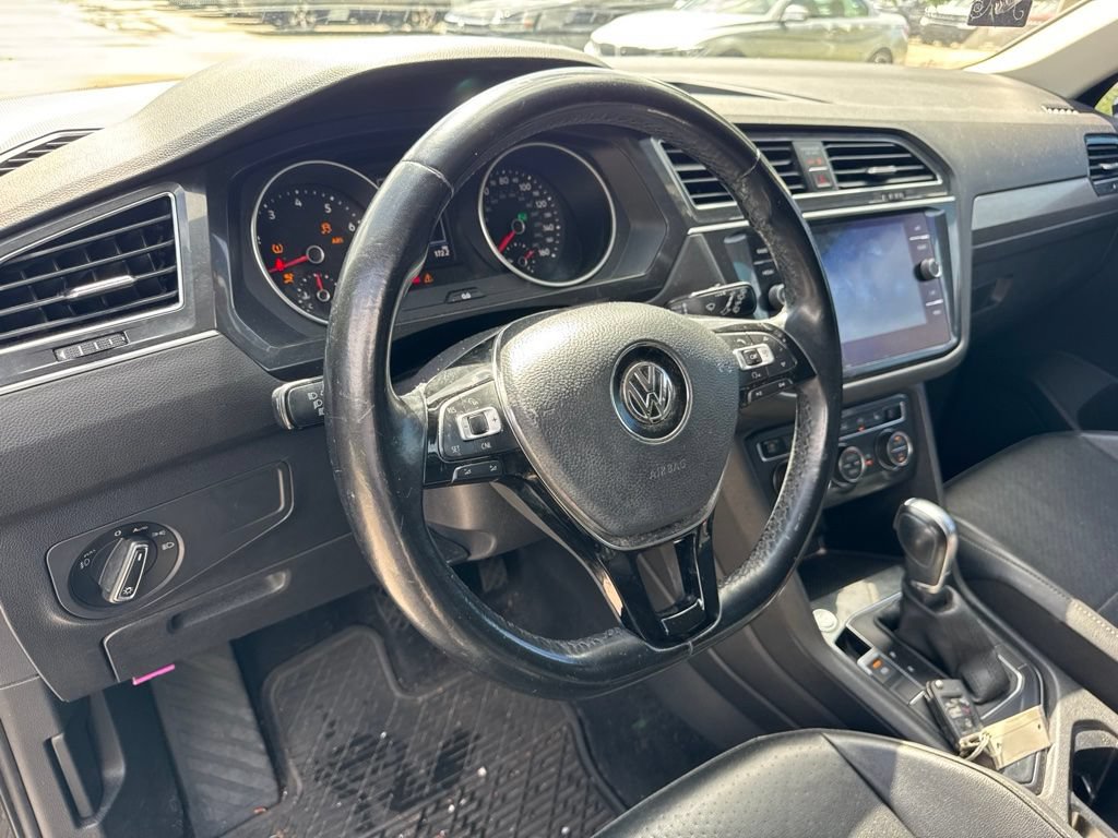 Used 2018 Volkswagen Tiguan SE FWD image 9