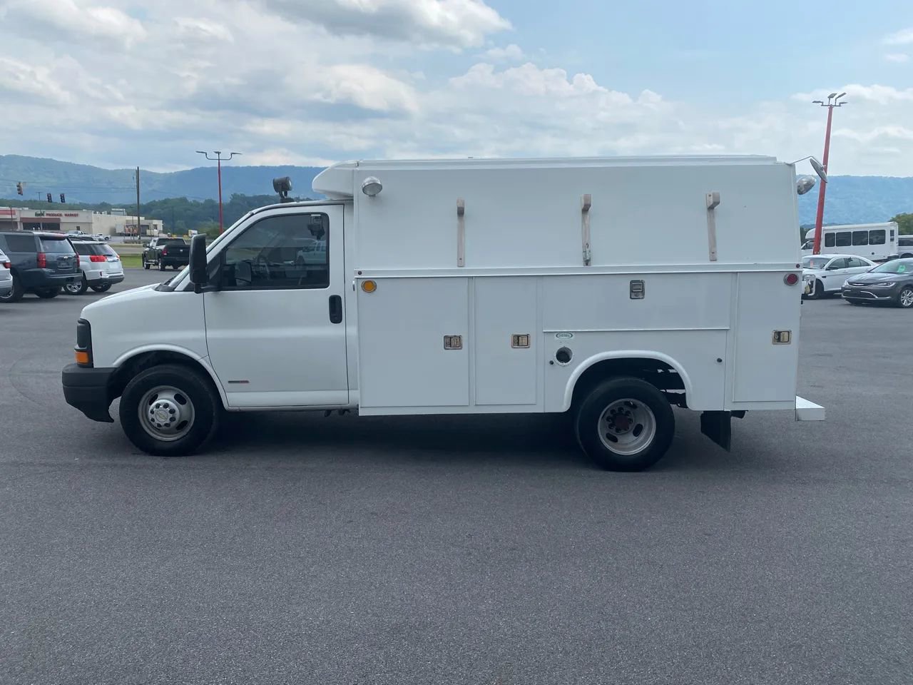 Used 2008 Chevrolet Express 3500 image 5