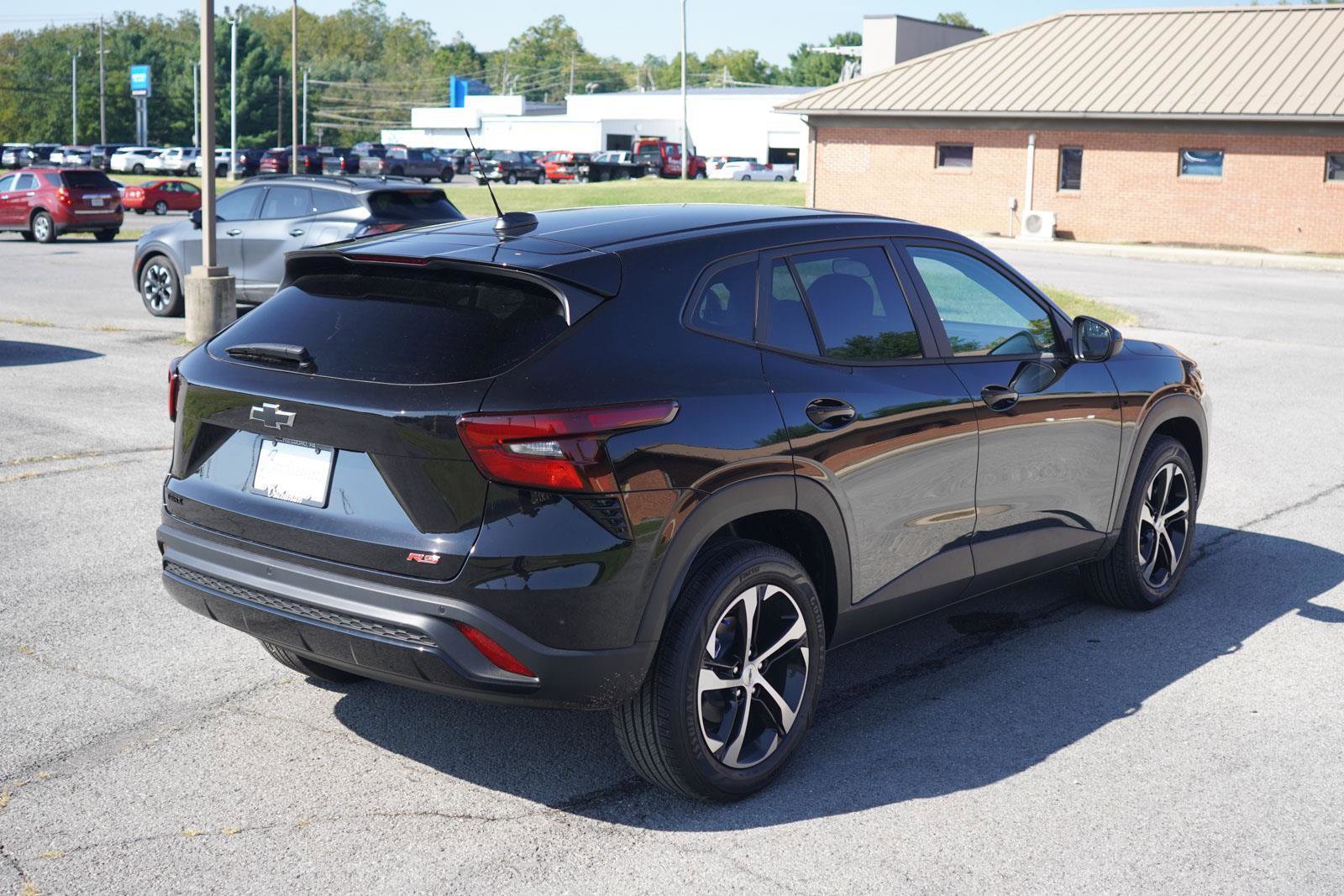 New 2026 Chevrolet Trax RS w/ Sunroof Package image 3