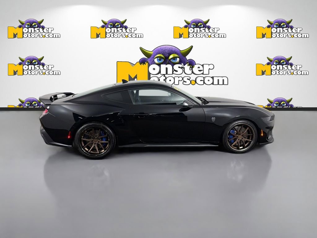 Used 2025 Ford Mustang Dark Horse image 4