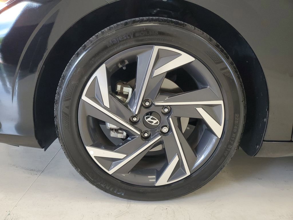 Used 2024 Hyundai Elantra SEL w/ Convenience Package FWD image 8