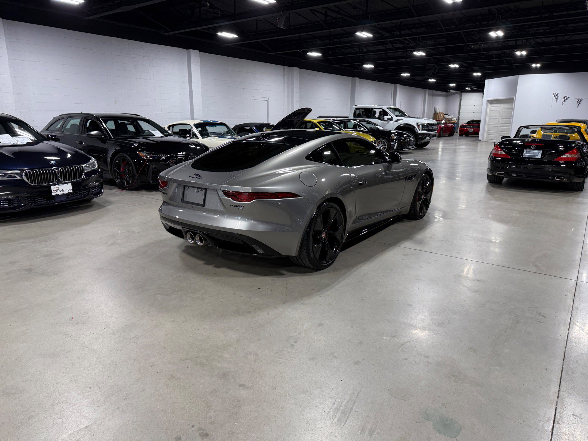 Used 2021 Jaguar F-TYPE R-Dynamic image 7