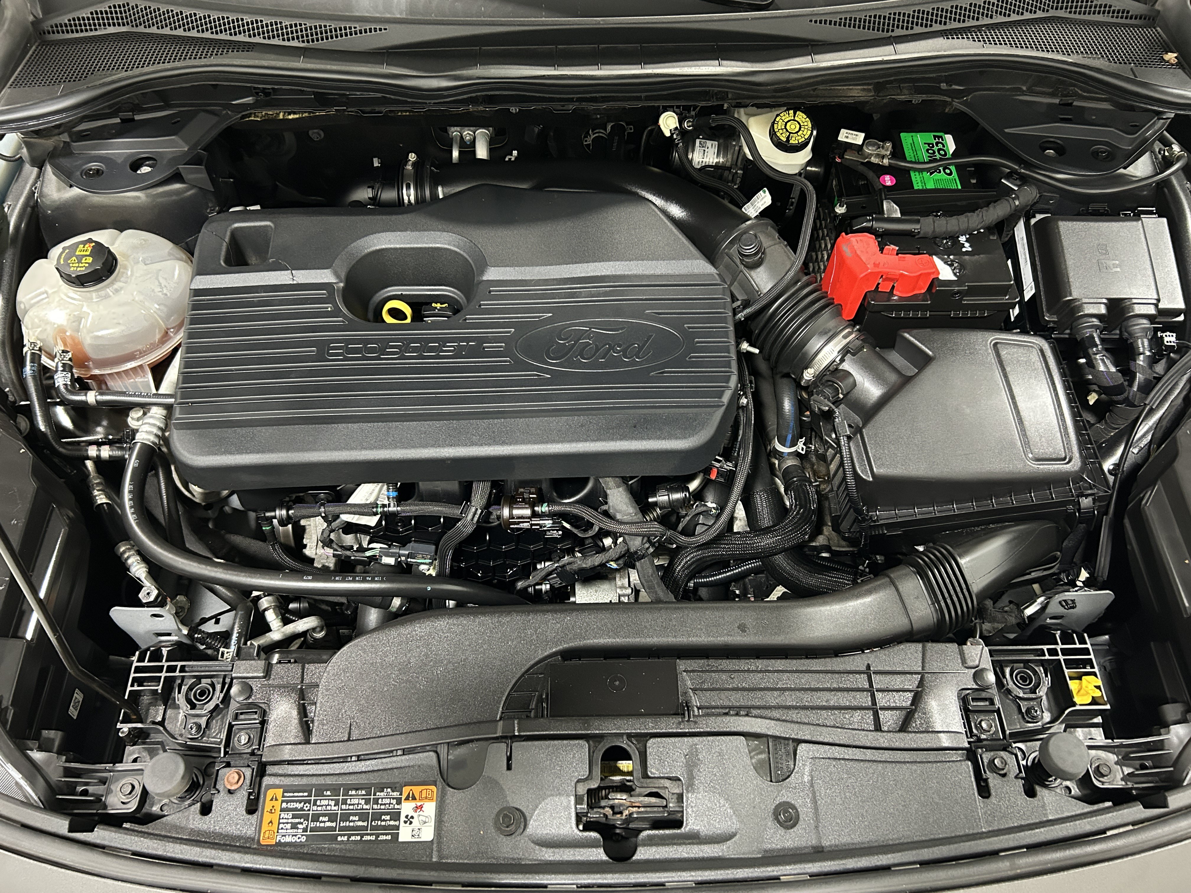 Used 2020 Ford Escape Titanium AWD/4WD image 18