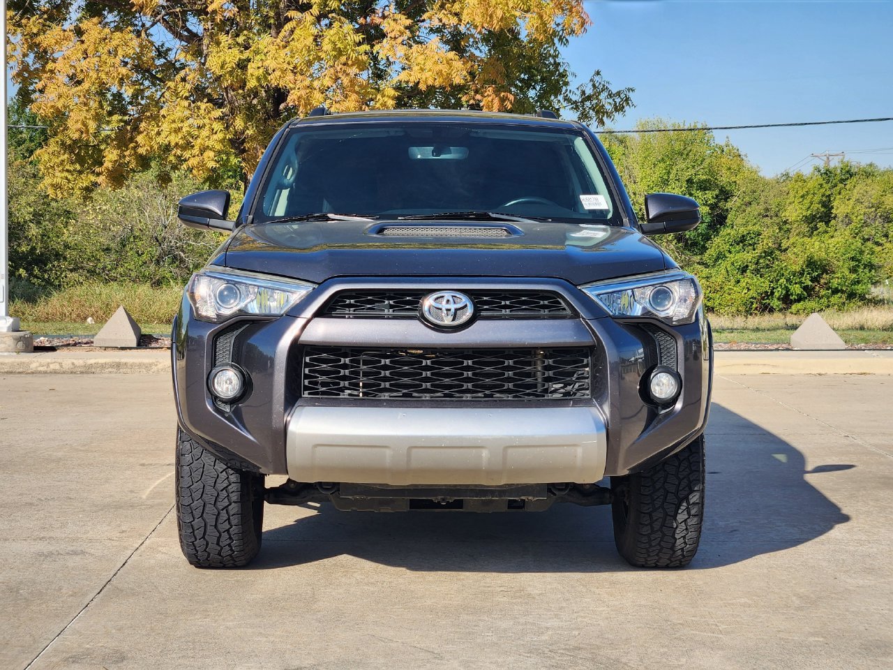 Used 2018 Toyota 4Runner TRD Off-Road AWD/4WD image 2